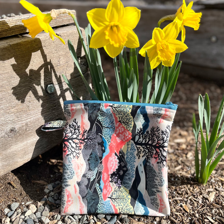 Adventurista Bag - Medium